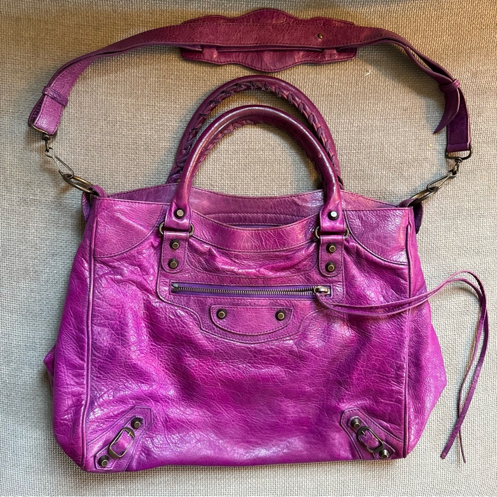 Authentic Balenciaga Chic magenta Purple Leather town/city Bag